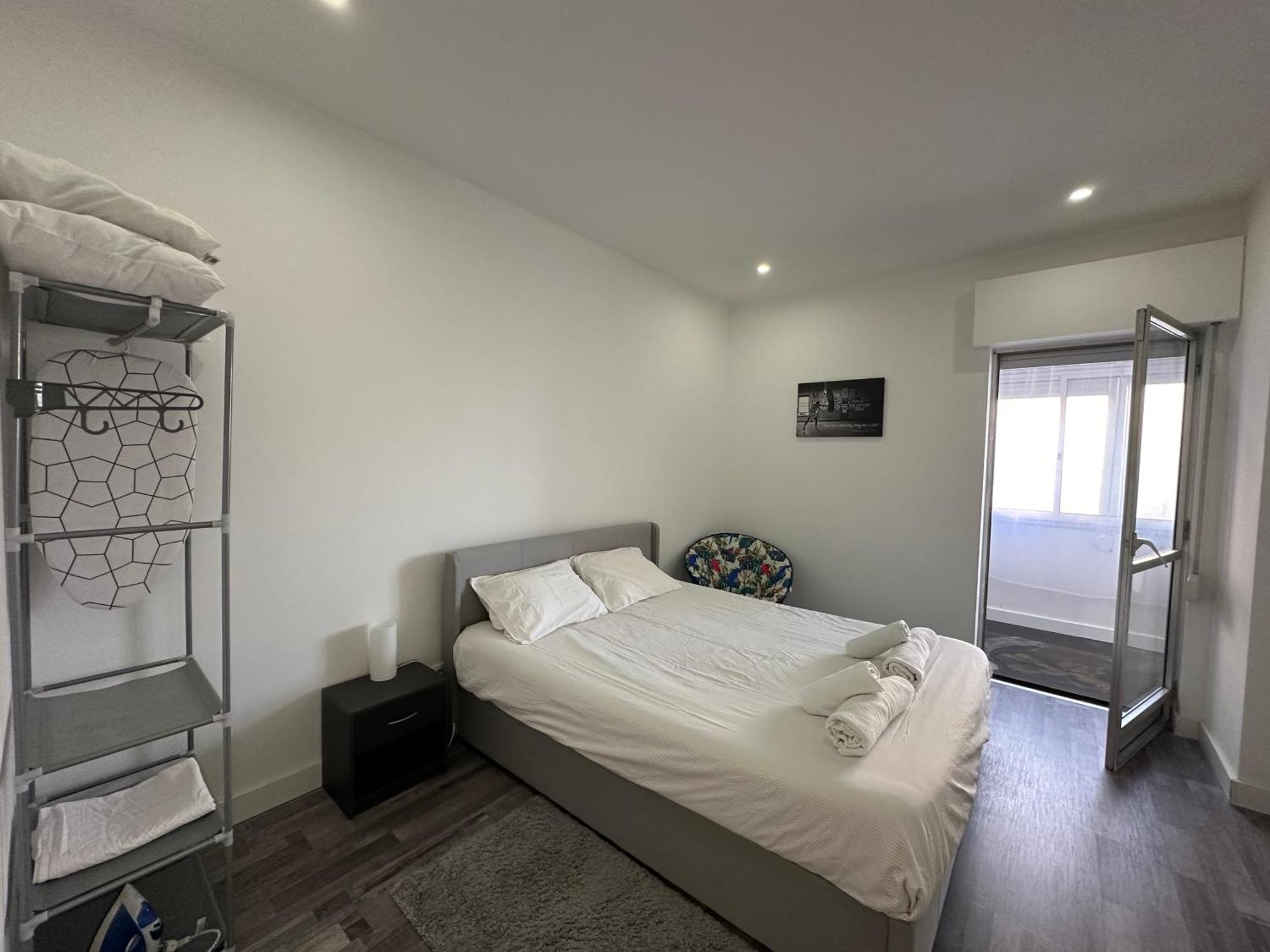 Sea View Apartment & 4 Minutes Walk To The Beach Paco de Arcos Exterior photo
